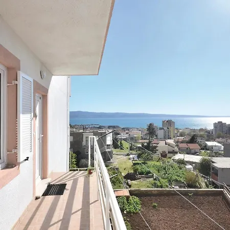 One-bedroom With Sea View 06 Apartmán