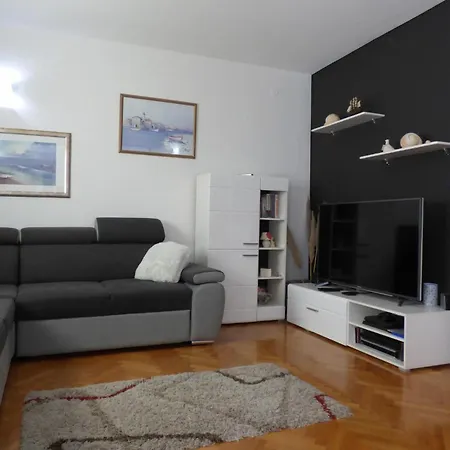 One-bedroom With Sea View 06 Apartmán